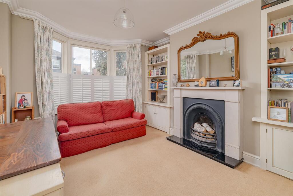 interior04v2.jpg