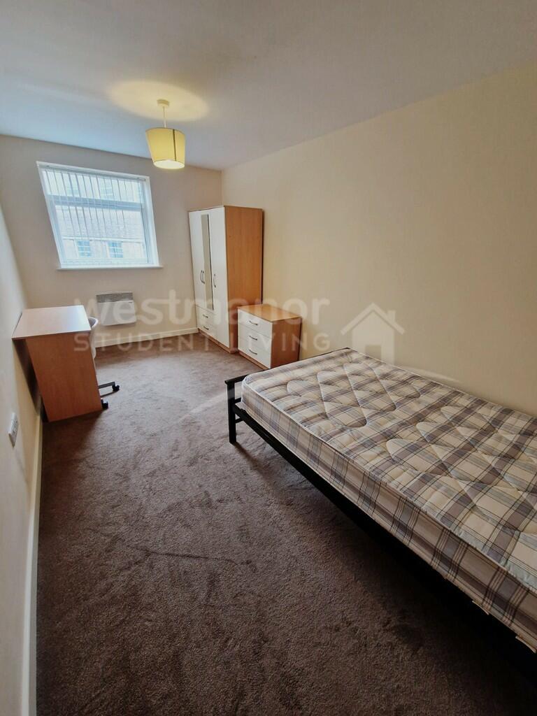 FLAT 17