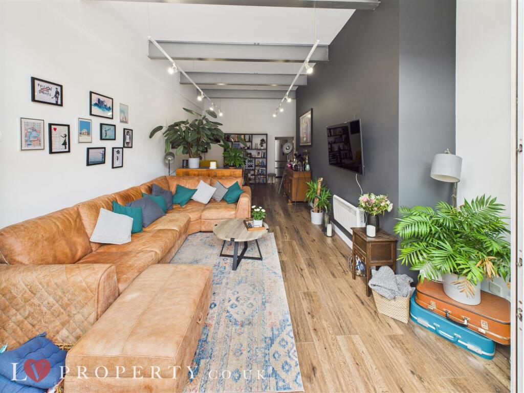 CAM05016G0-PR0090-ST