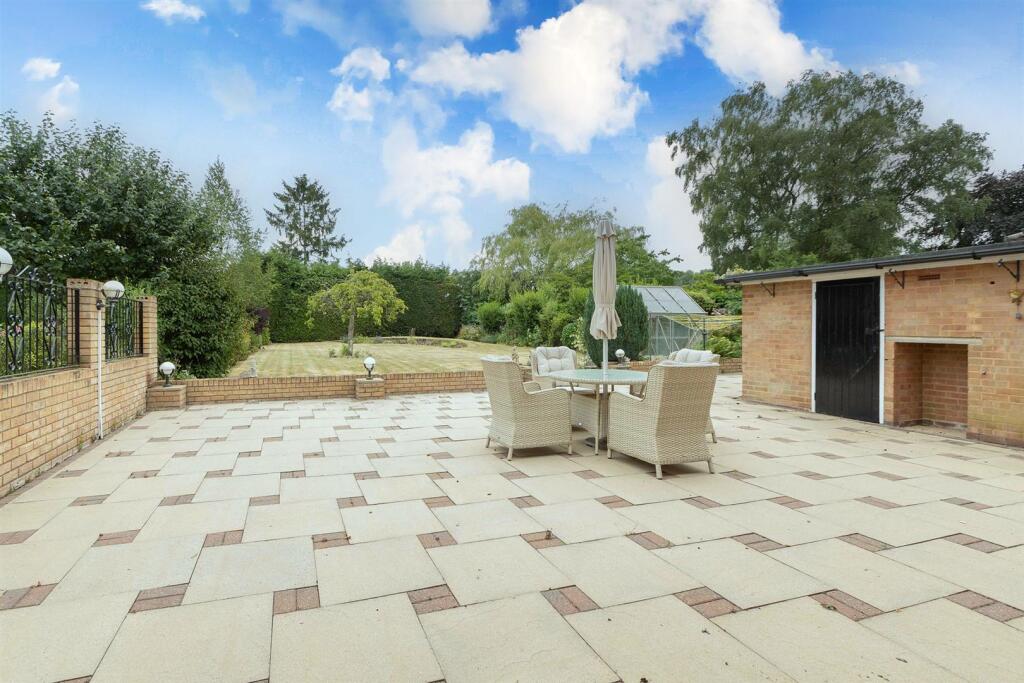 21 Lime Tree Avenue, Rugby (5).jpg