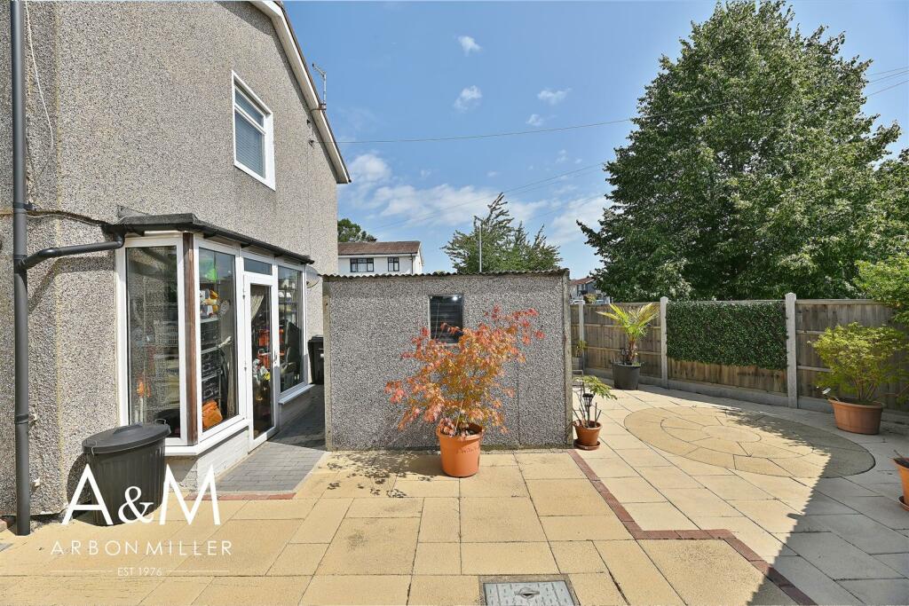 Detached Garage
