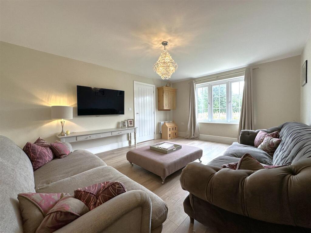 Copious Living Room 593