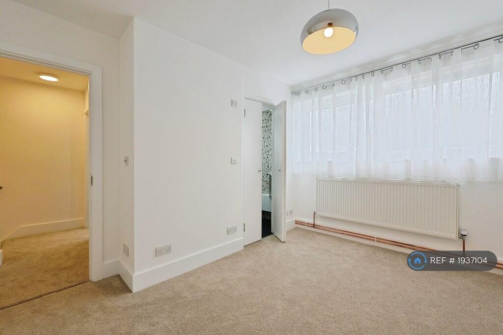Double Bedroom With Ensuite