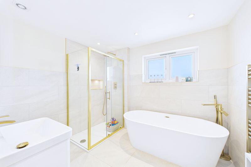 Main bathroom