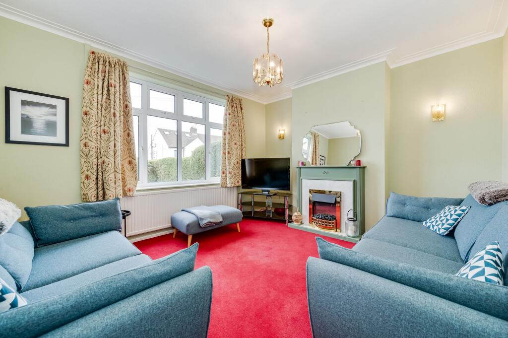 SITTING ROOM DINING ROOM AND KITCHEN