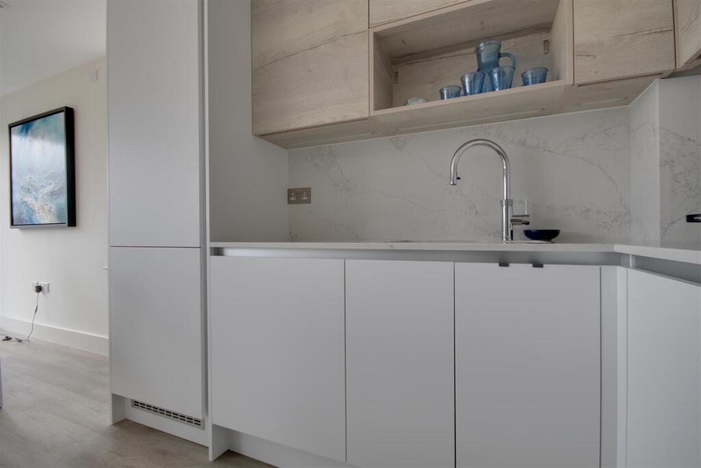 Kitchen close up.jpg