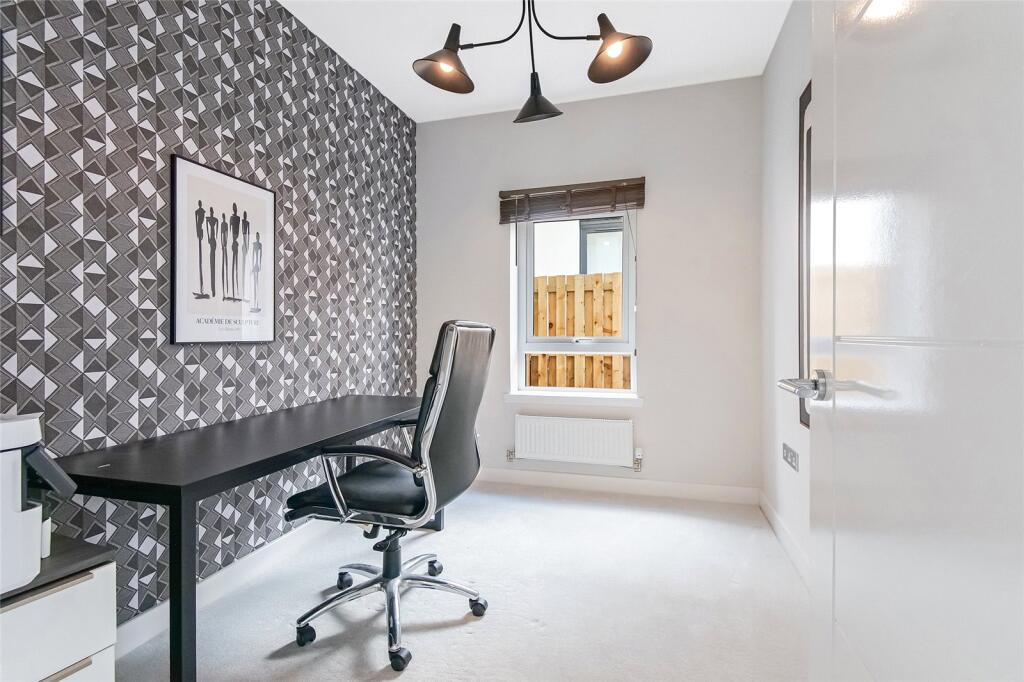 Lower Bedroom/Office