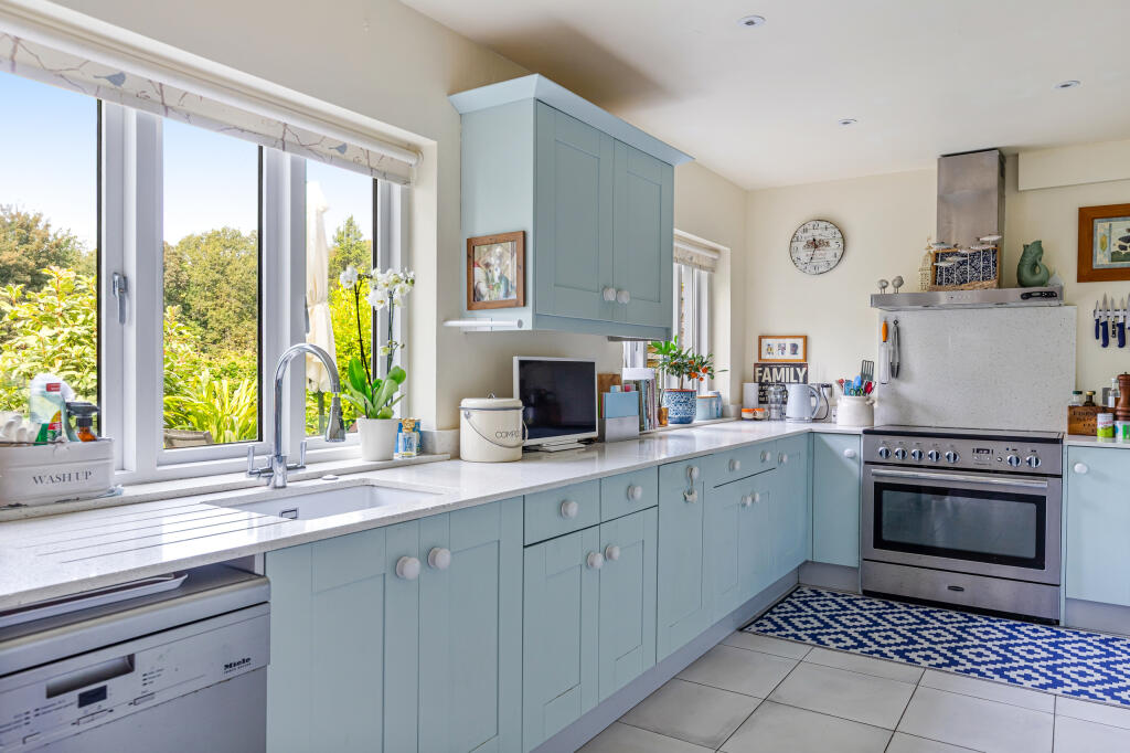 A18 - The Knowle, West Charleton - 250916