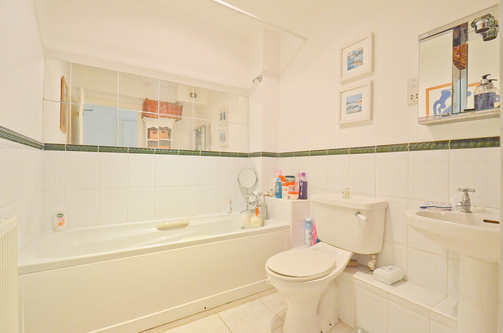 20 Foxwood Green ...