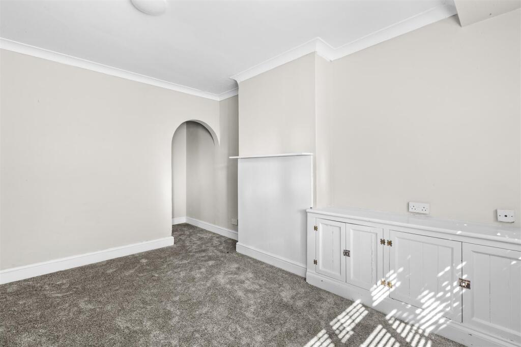 25 Melbourne Road, HP13 7HE-7.jpg