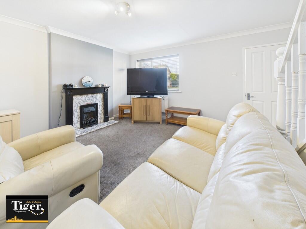 CAM02176G0-PR0495...