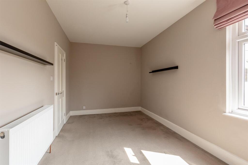 Henleaze Road, Henleaze Bed 2.jpg