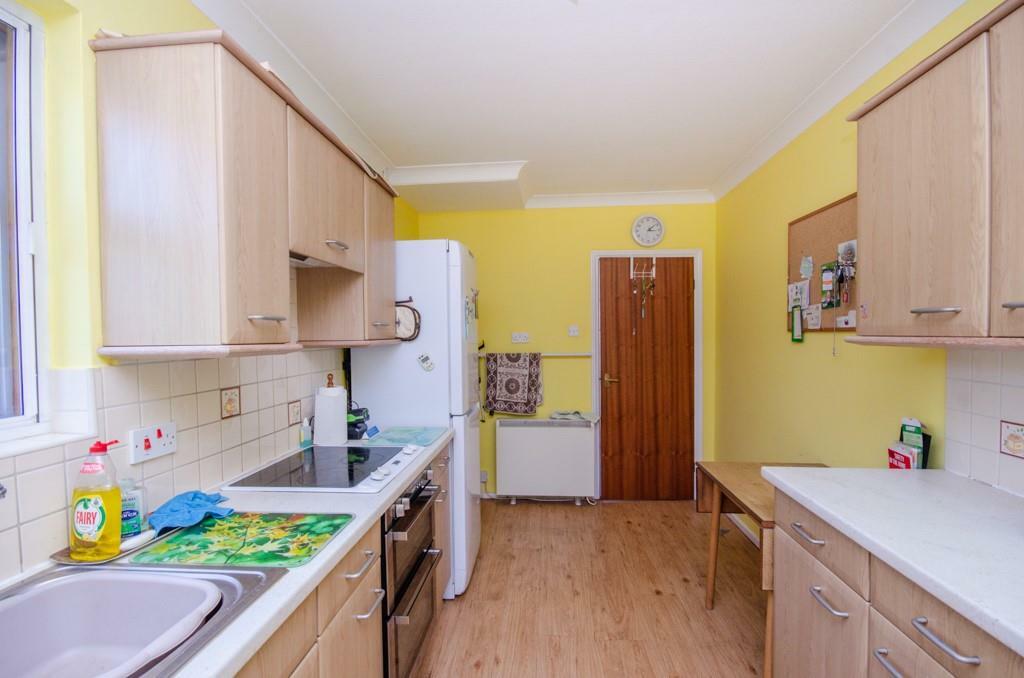 Kitchen pic 2.jpg