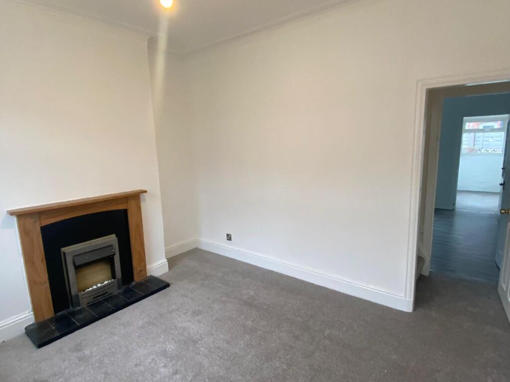 Lounge 2.jpg