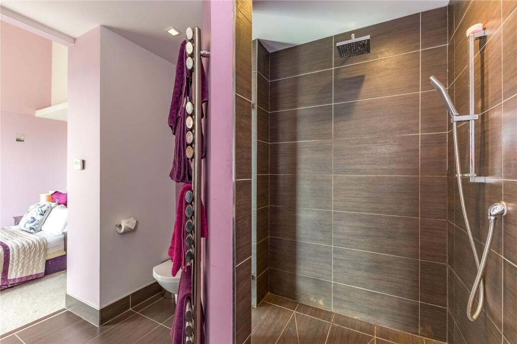 En Suite Shower Room