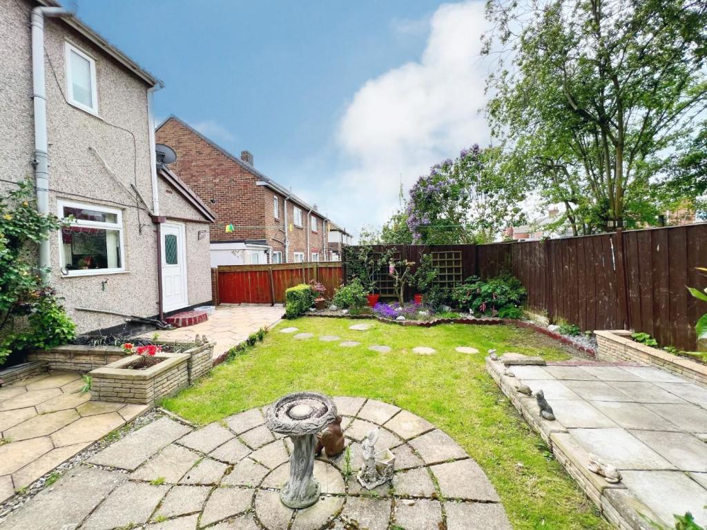 Garden 4.jpg