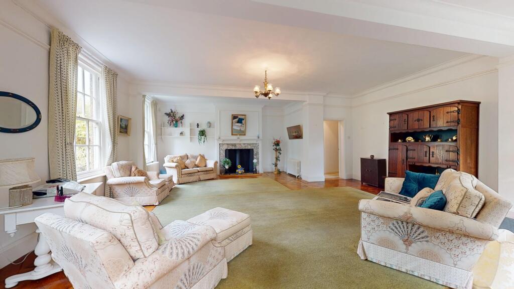 Sowberry Court, Moulsford, Wallingford, Oxfordshire OX10 9JG