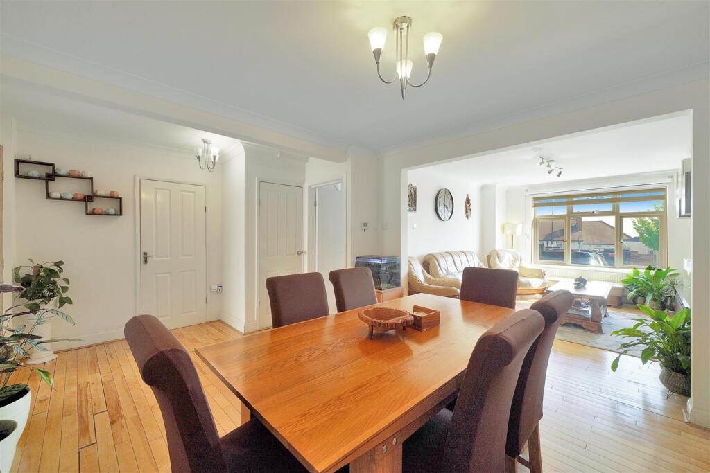 26 Northwood Gardens - 1aUSvo8Sg8mQm6ZAE2rX.jpg