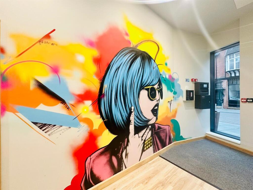 Entrance Hallway 2.jpeg