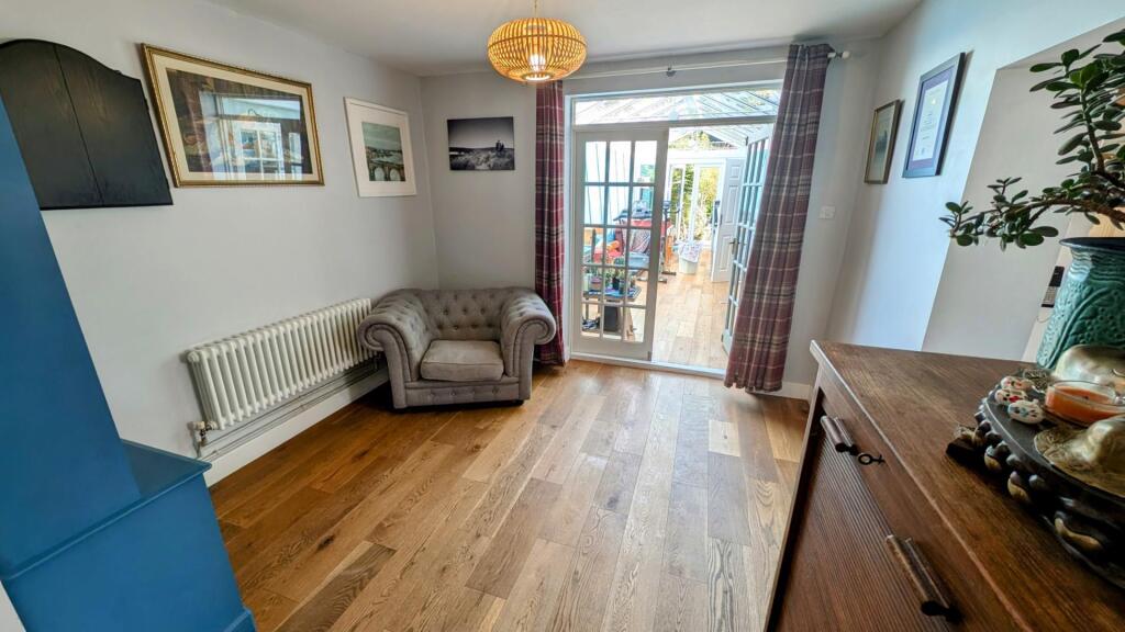 24 Church Rd dining area.jpg