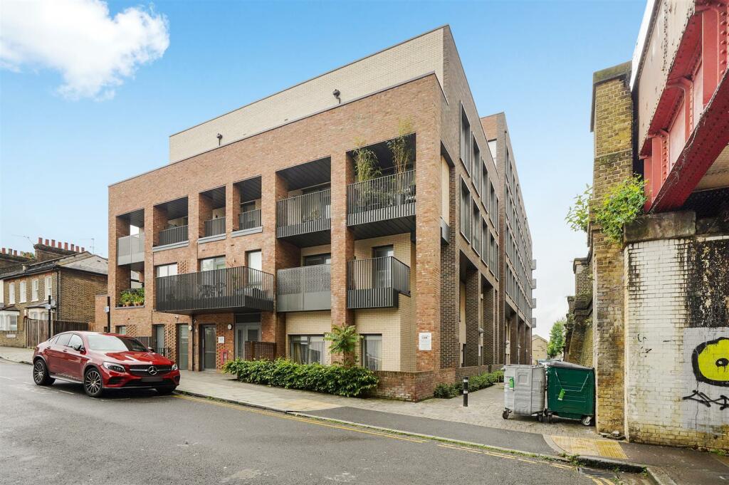 Centralis House - Property for Sale SE13 - Madison