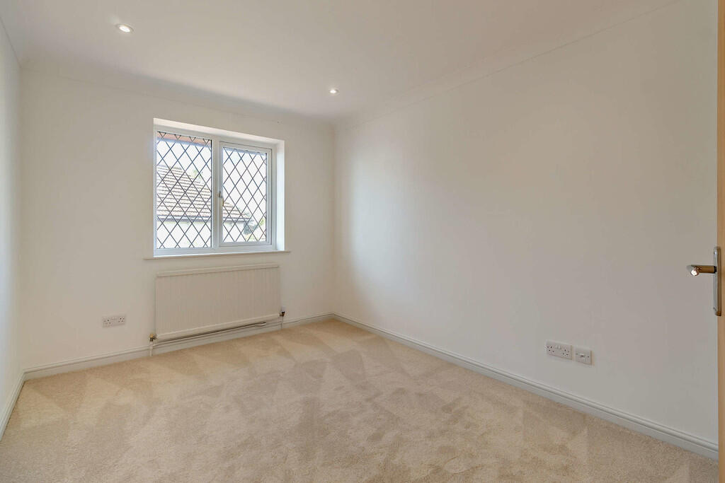 8664256-interior3...