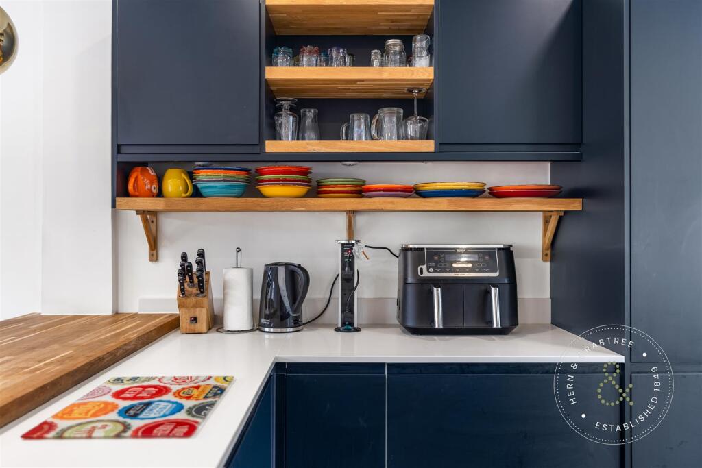 Long Heath Close, Hern Crabtree (30).jpg