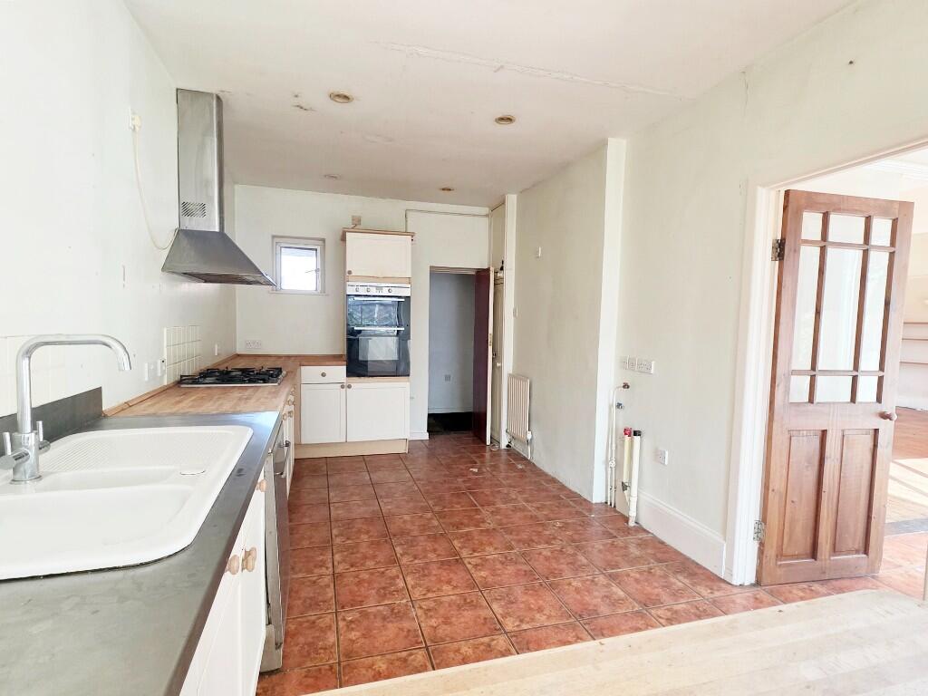 Kitchen/Br'fast Room