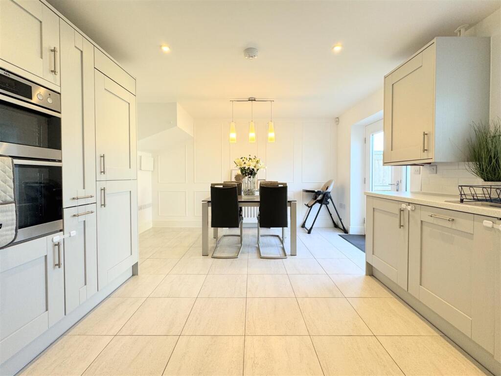 Kitchen Diner