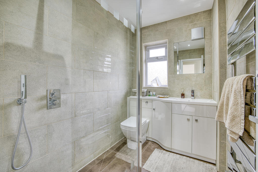 Primrose Corner, Street-22