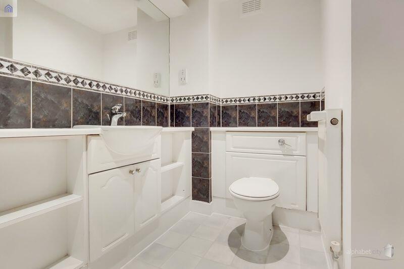 Bathroom (2)