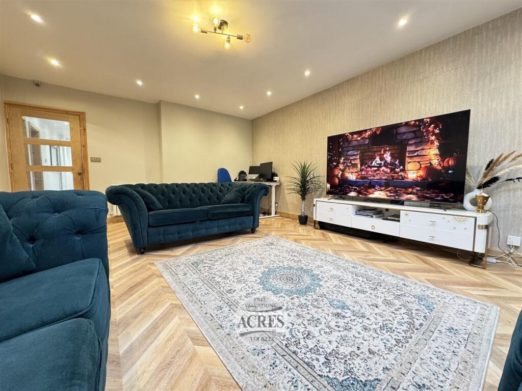 IMG_8667 (Large).jpg