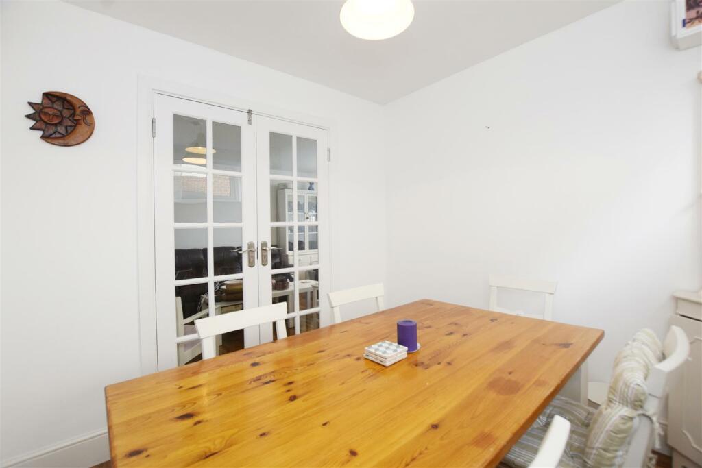 -dining room.JPG