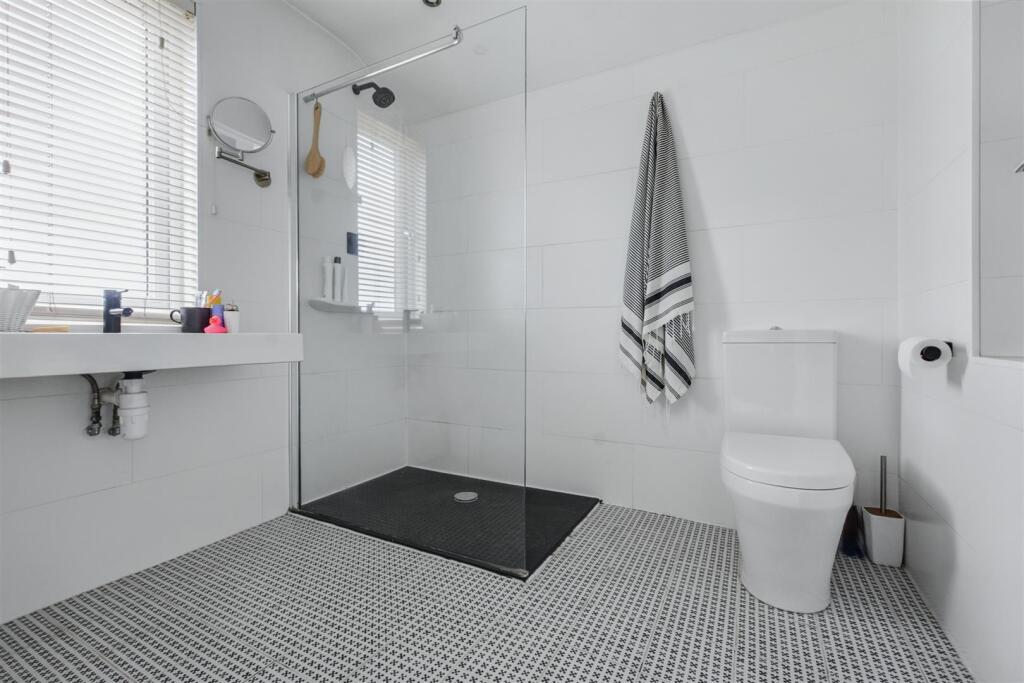 Ensuite_2.jpeg