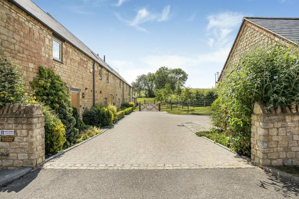 The Stables, 3a Gayton Road, Blisworth (60).jpg