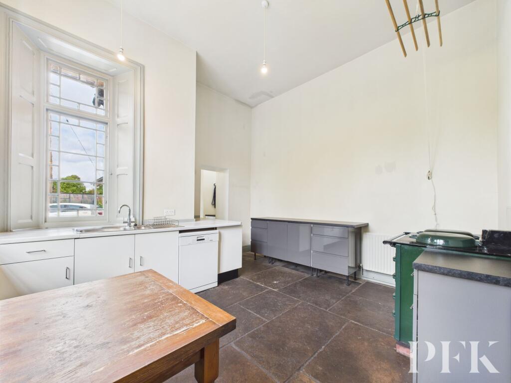 Kitchen / Dining