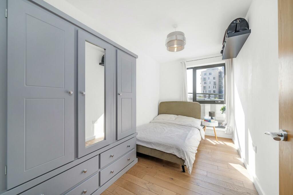 Bedroom 2.JPG