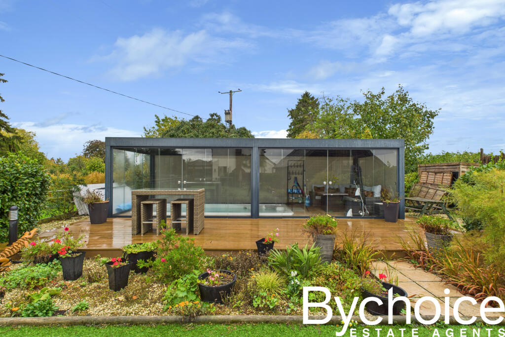 CAM05454G0-PR0065-STILL038