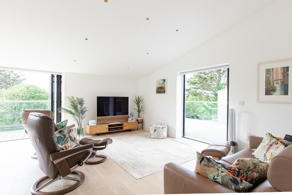 Dual Aspect Living