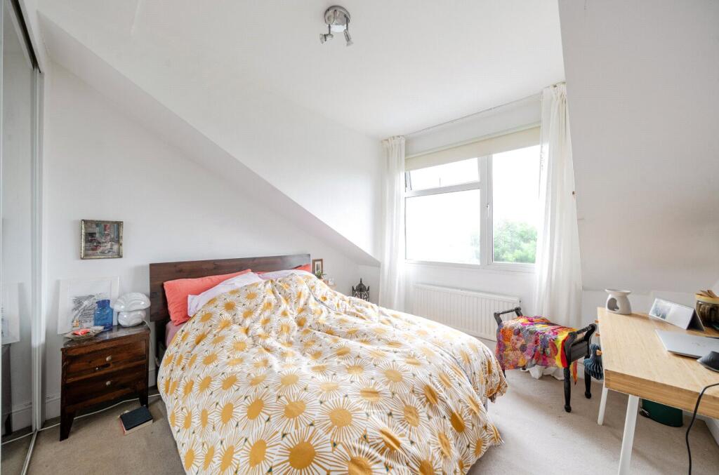 1305572-5-6841876...