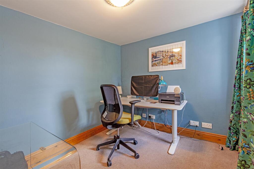 Study/Ground floor bedroom
