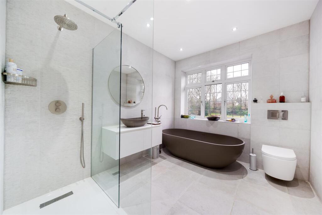Family Bath/Shower Room
