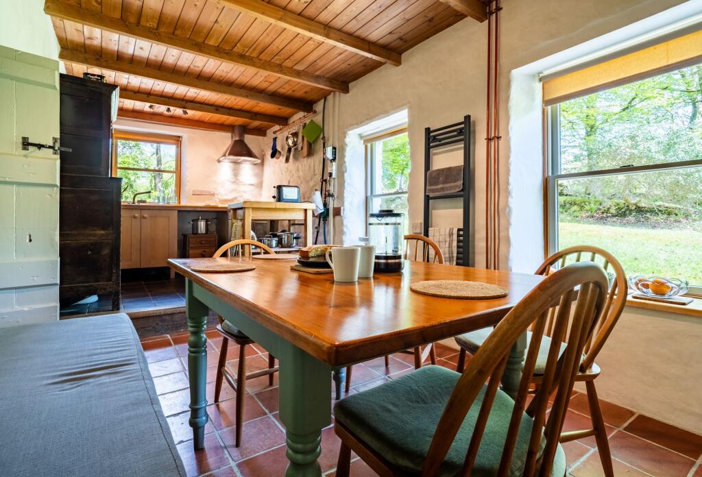 Kitchen / Breakfast Room