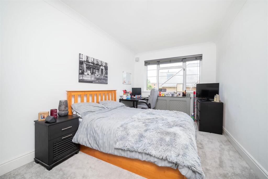 Second bedroom - Marlow Court.jpeg