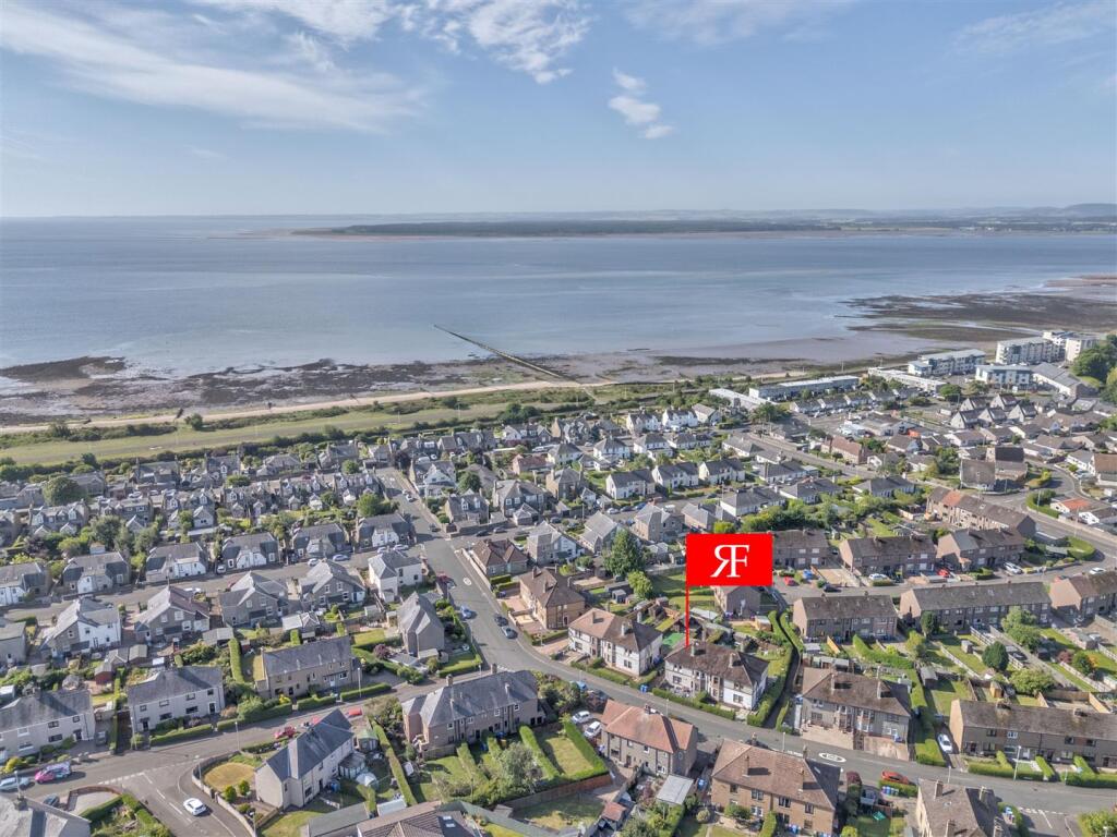 20 North Bank Street Monifieth-14.JPG