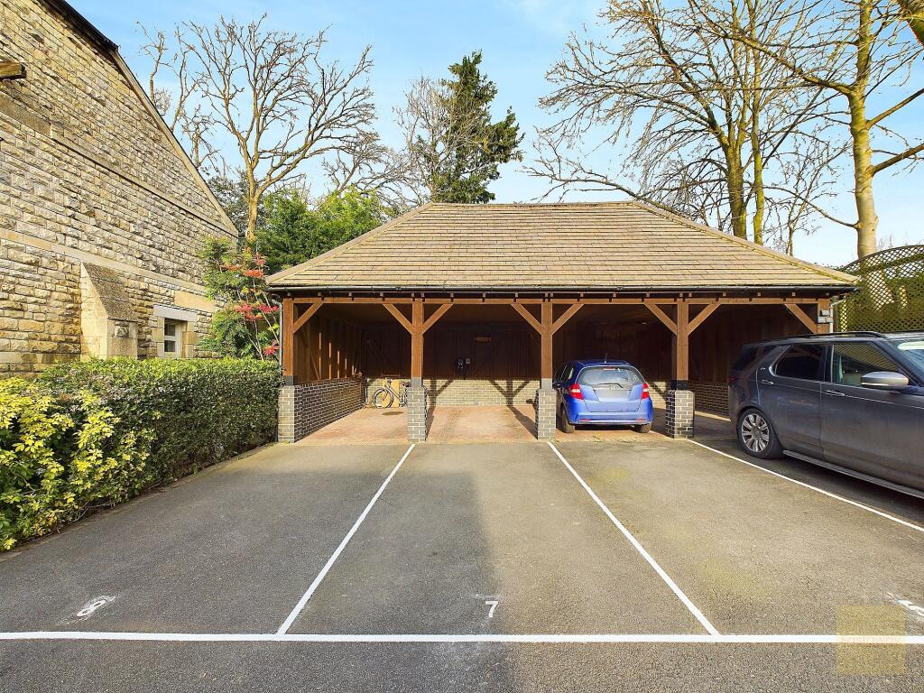 Tandem parking with carport