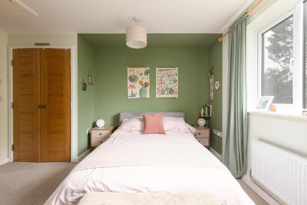 6 Fraynes Cl, BS3-17.jpg