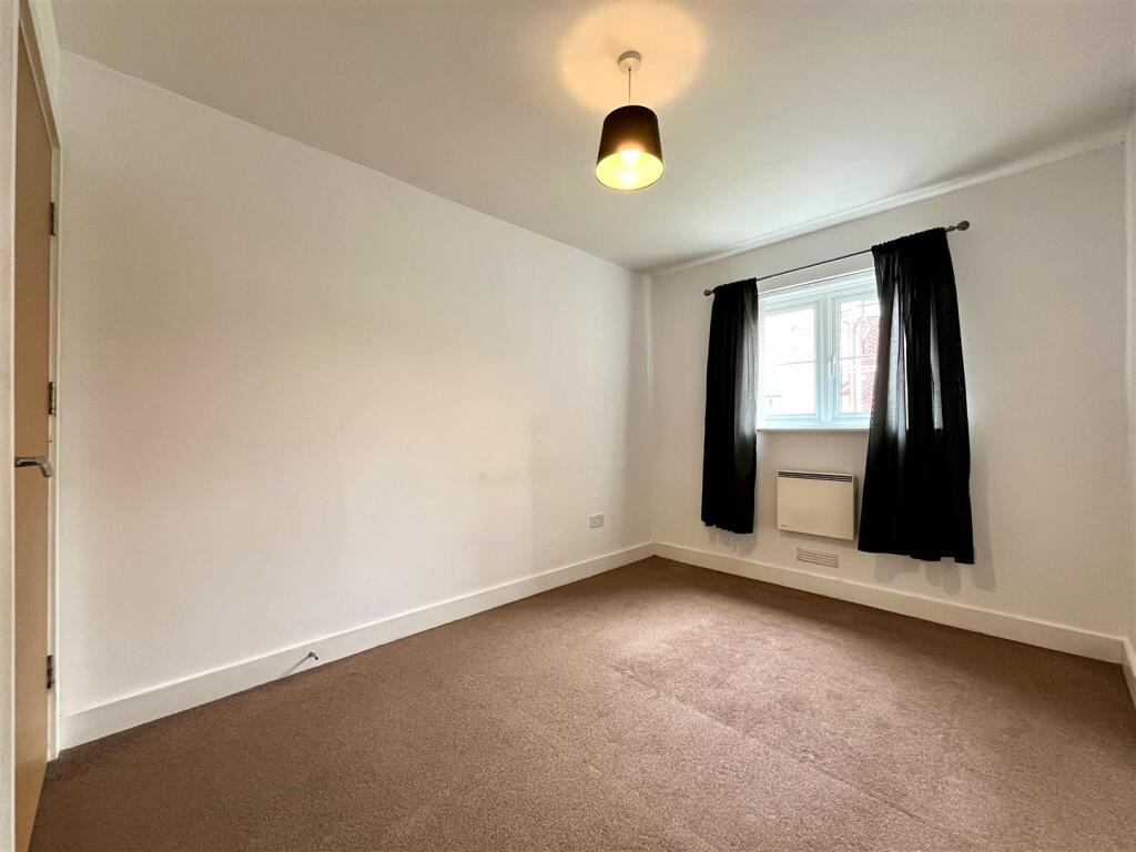 Bedroom 1 Aspect 2