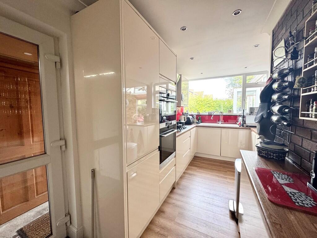 8 Lyme Road kitch...