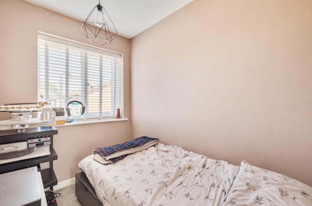 Bedroom 3 Plover Drive EweMove Sale